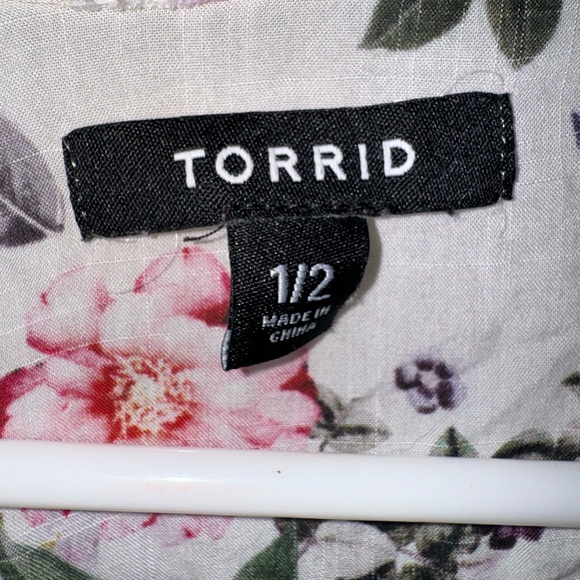 Torrid over the shoulders cover up - Picture 2 of 2